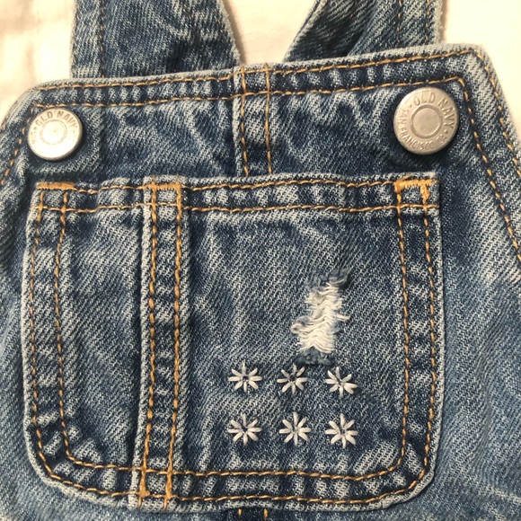Adorable Old Navy baby girl denim jean overalls - Picture 4 of 7